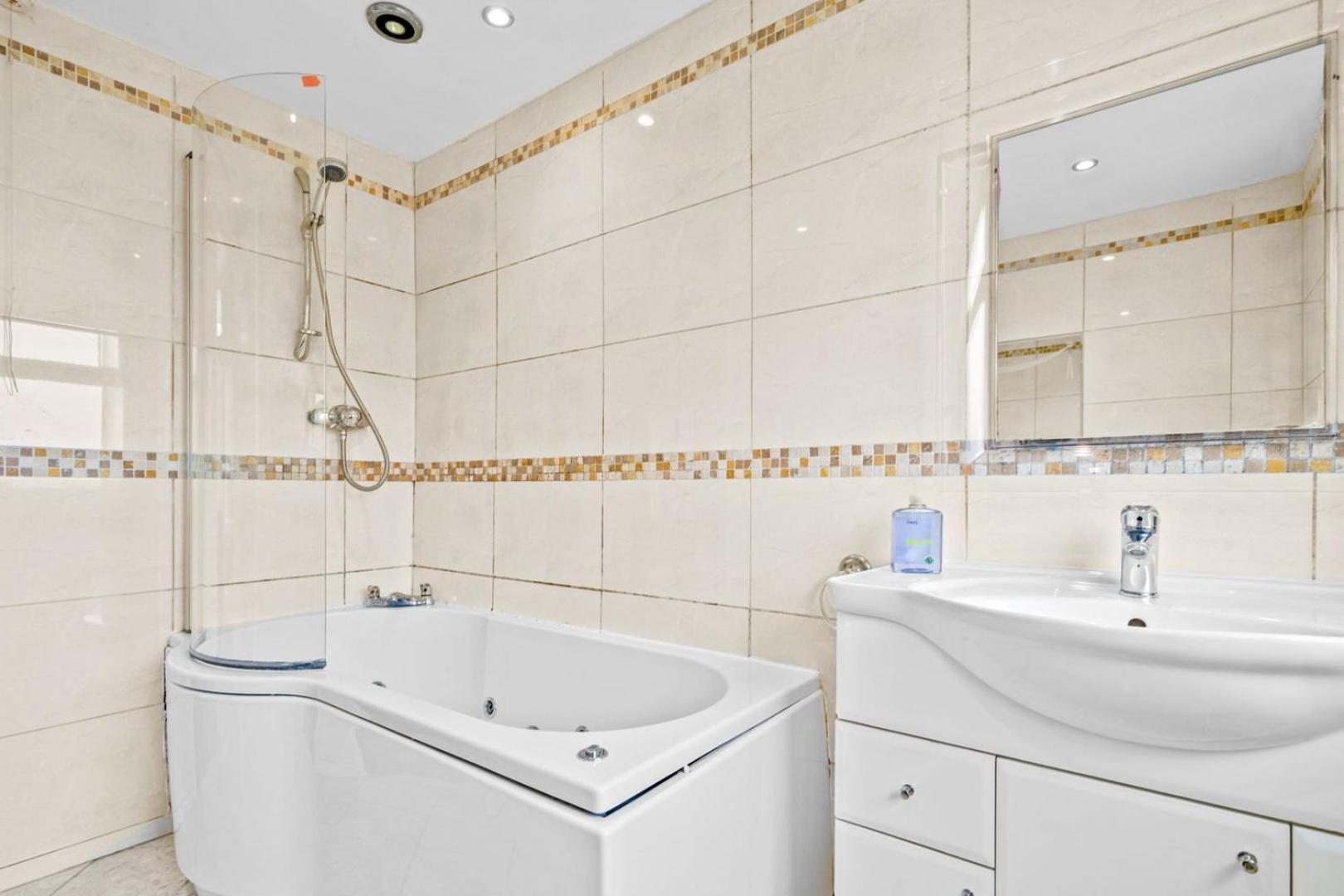 Spacious 5 Bedroom House Nottingham Exteriör bild